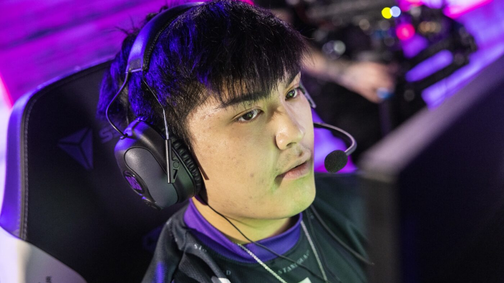 neT Phản Pháo Cloud9 “Thiếu Chuyên Nghiệp” Sau Bị Dự Bị 11 colin young riot games